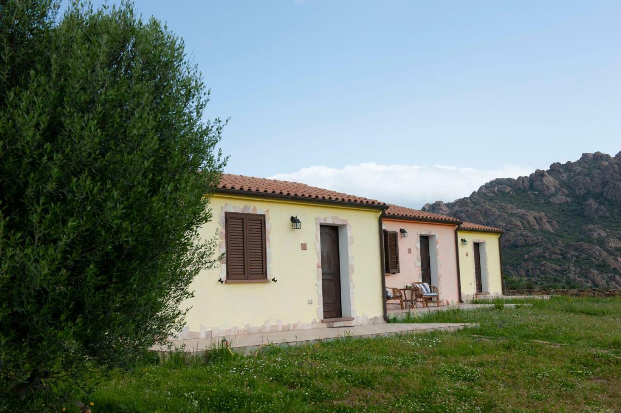 Agriturismo B&B Casteldoria Santa Maria  Екстериор снимка