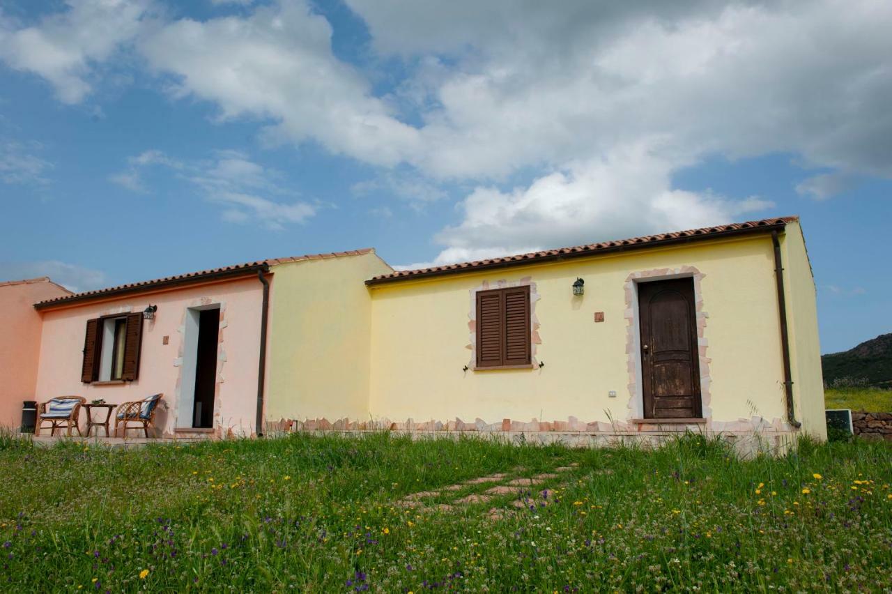 Agriturismo B&B Casteldoria Santa Maria  Екстериор снимка